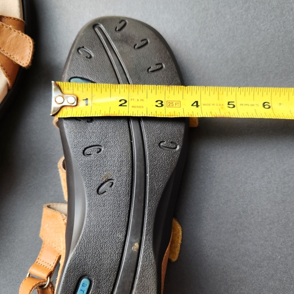 Aravon  Womens Sz9 Power Comfort Tan Leather Sandals Summer Shoes - Picture 12 of 12